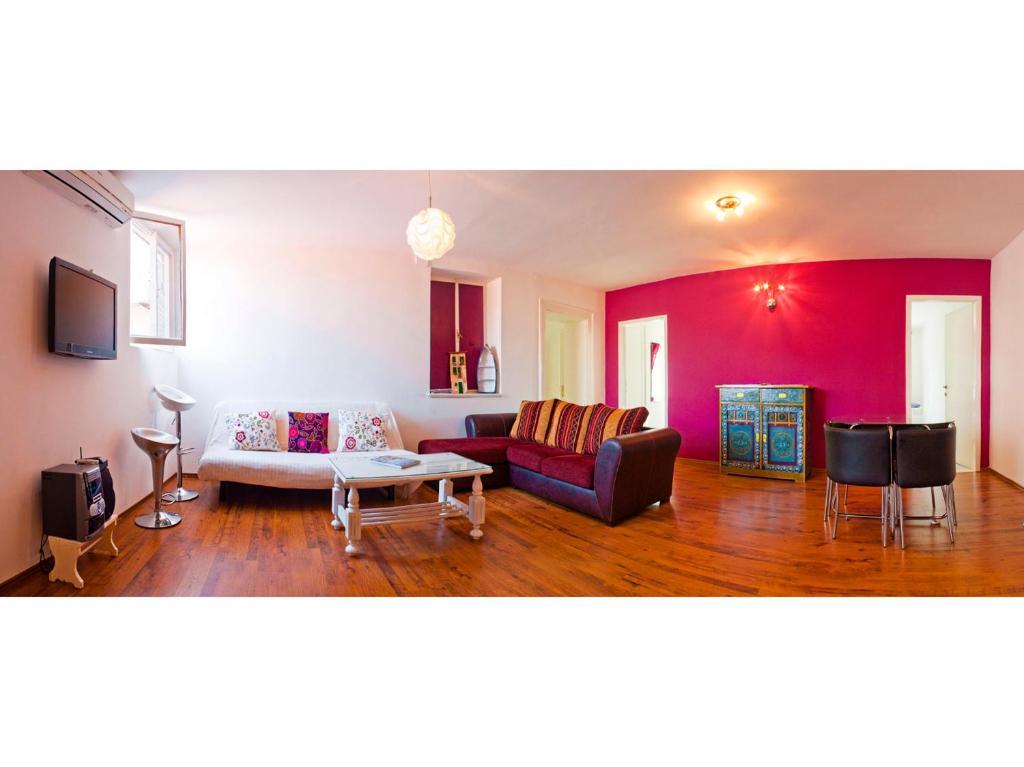 Best Of Split Apartments Rom bilde